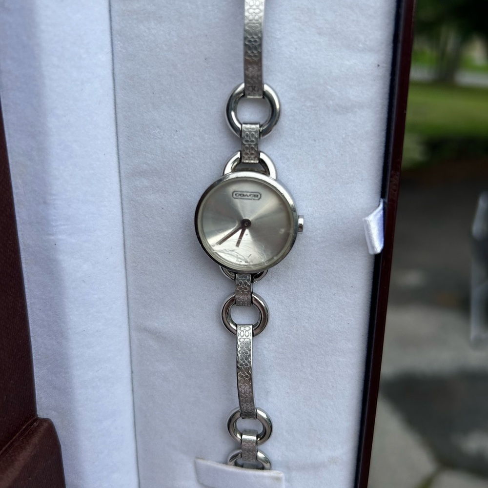 Coach Watch - Picture 2 of 2